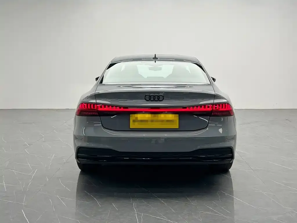 Audi A7L — фото 2