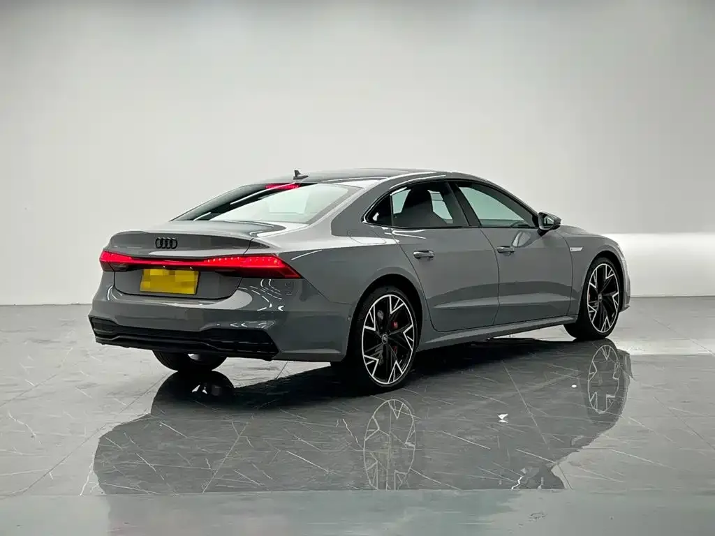 Audi A7L — фото 9