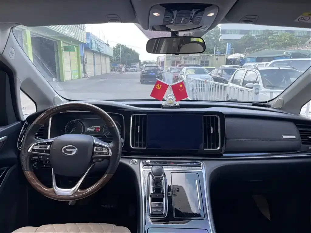 GAC Motor Trumpchi M8 — фото 10