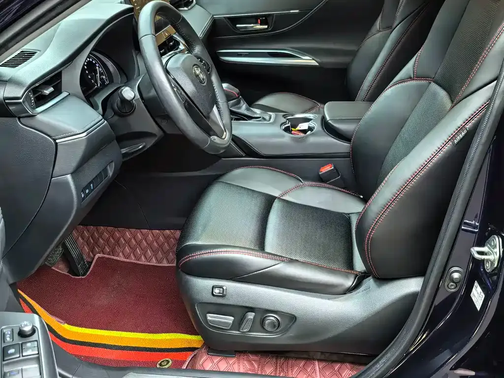 Toyota Harrier — фото 4