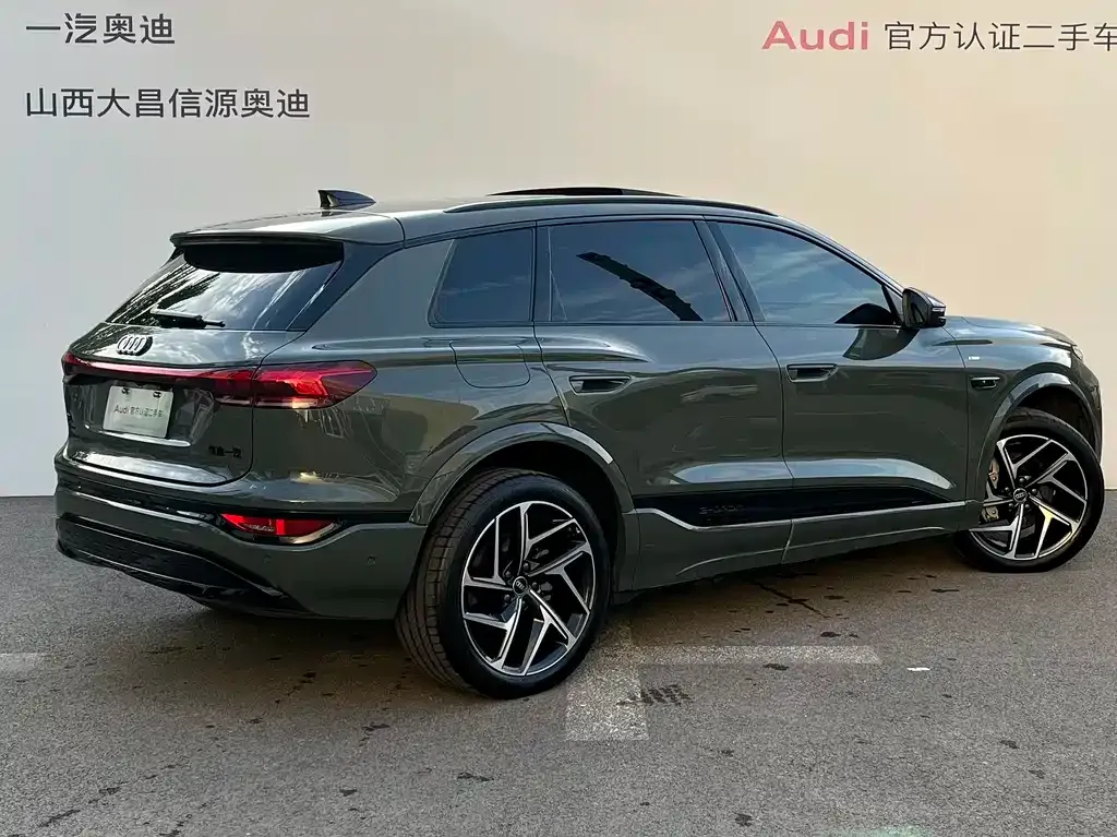 Audi Q6L e-tron — фото 8