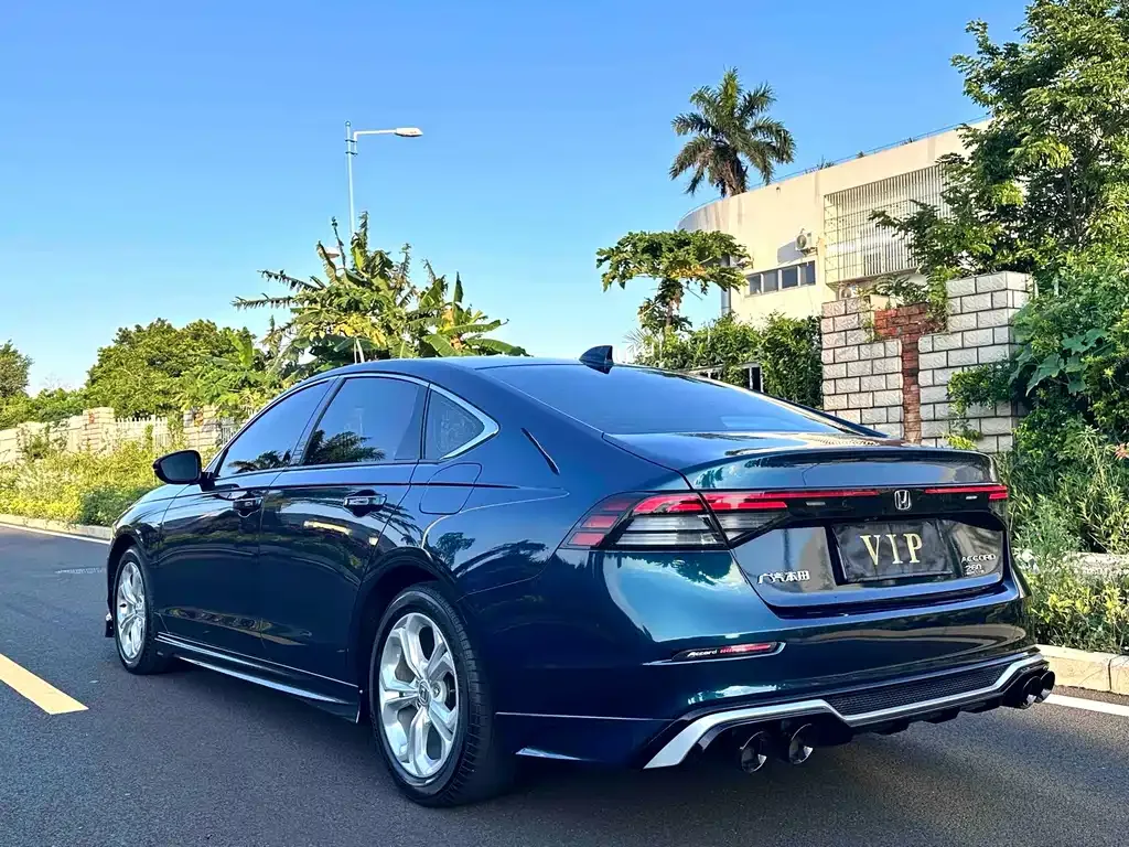 Honda Accord — фото 2