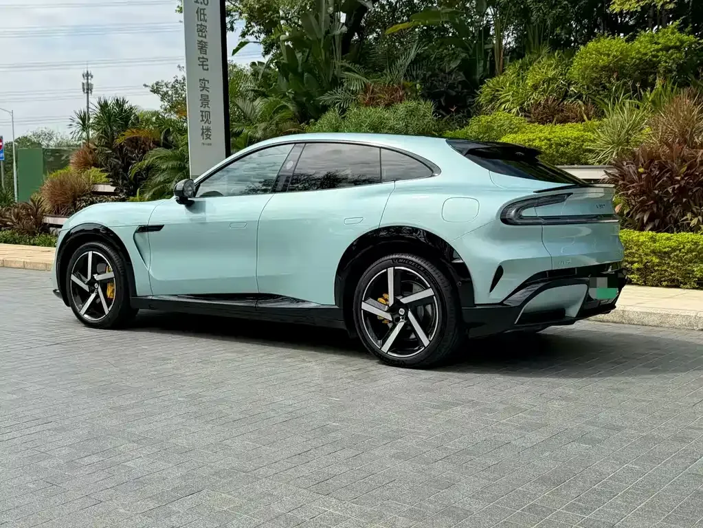 Xiaomi YU7 — фото 8
