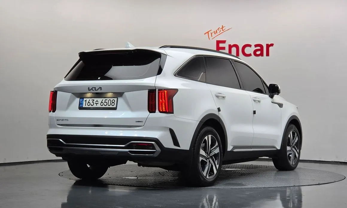 Kia Sorento — фото 6