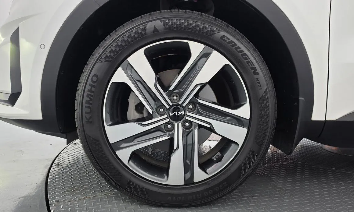 Kia Sorento — фото 7