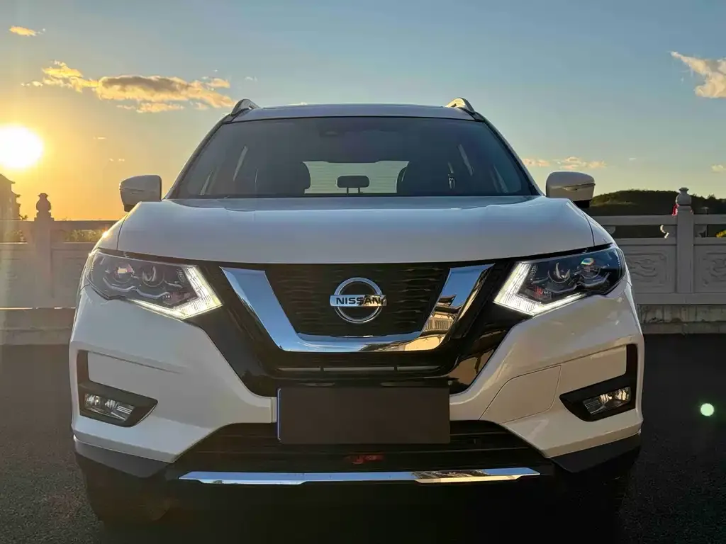 Nissan X-Trail — фото 9