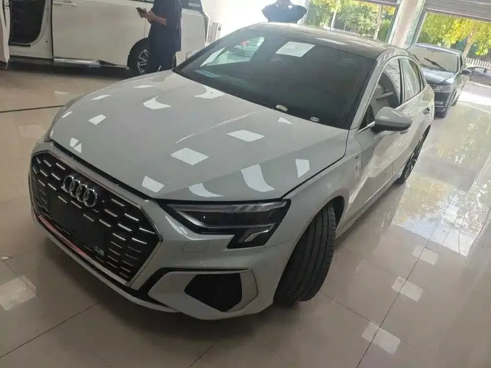 Audi A3 — фото 1