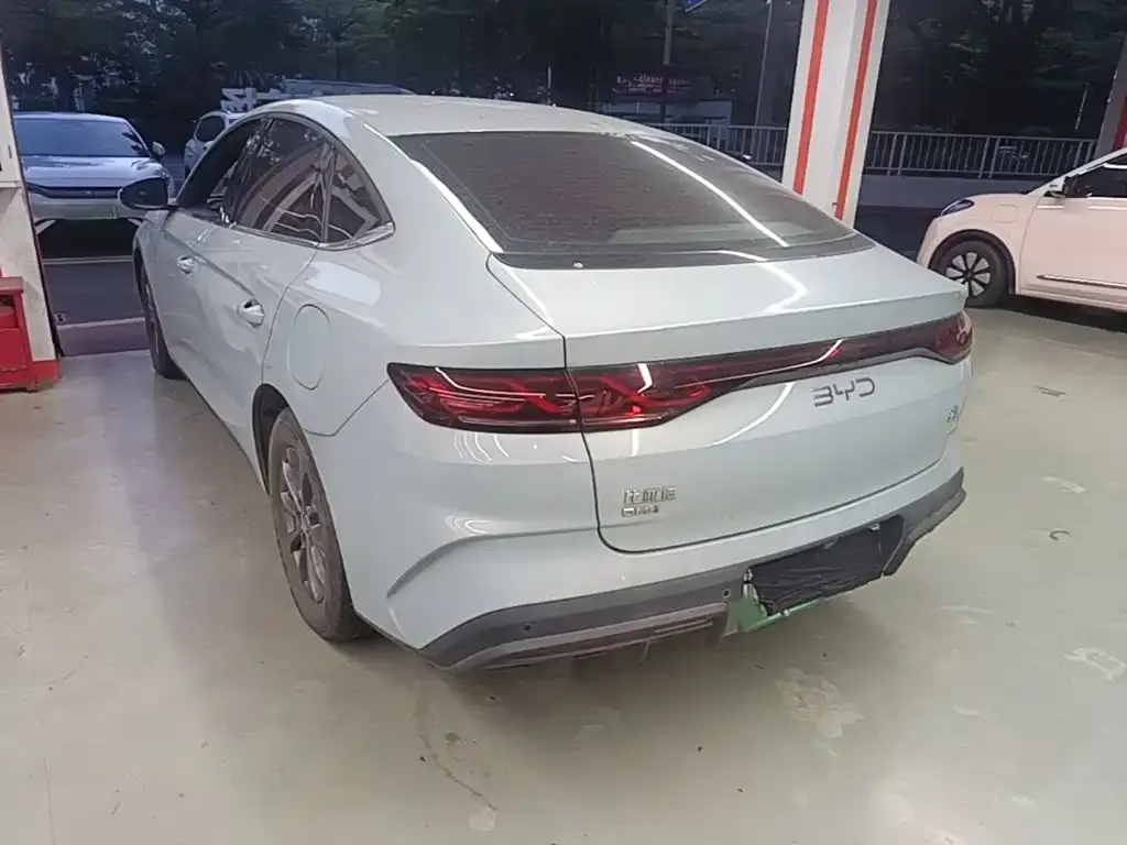BYD Qin L — фото 6