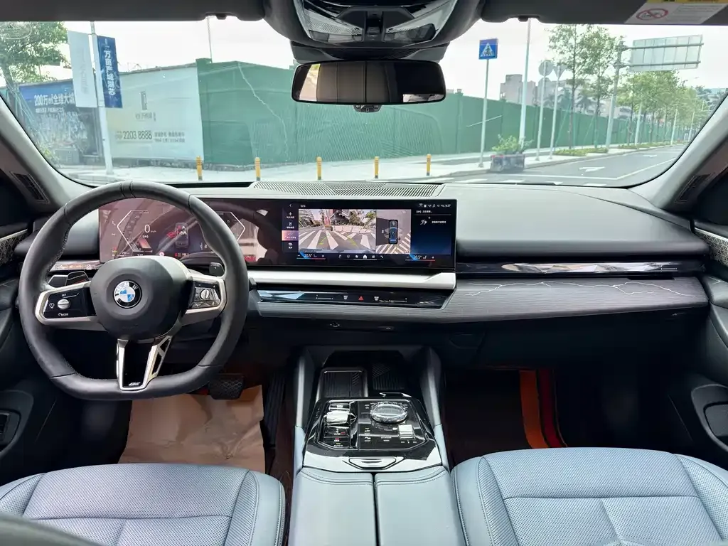 BMW 5 Series — фото 4