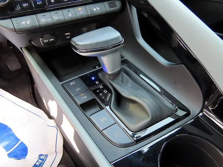 Hyundai AVANTE — фото 3