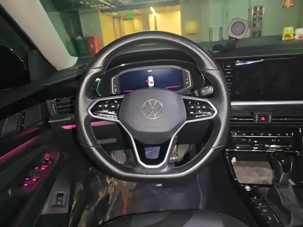 Volkswagen Passat — фото 10