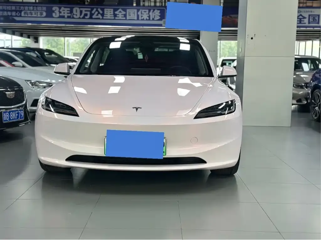 Tesla Model 3 — фото 4