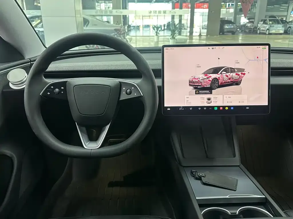 Tesla Model 3 — фото 3