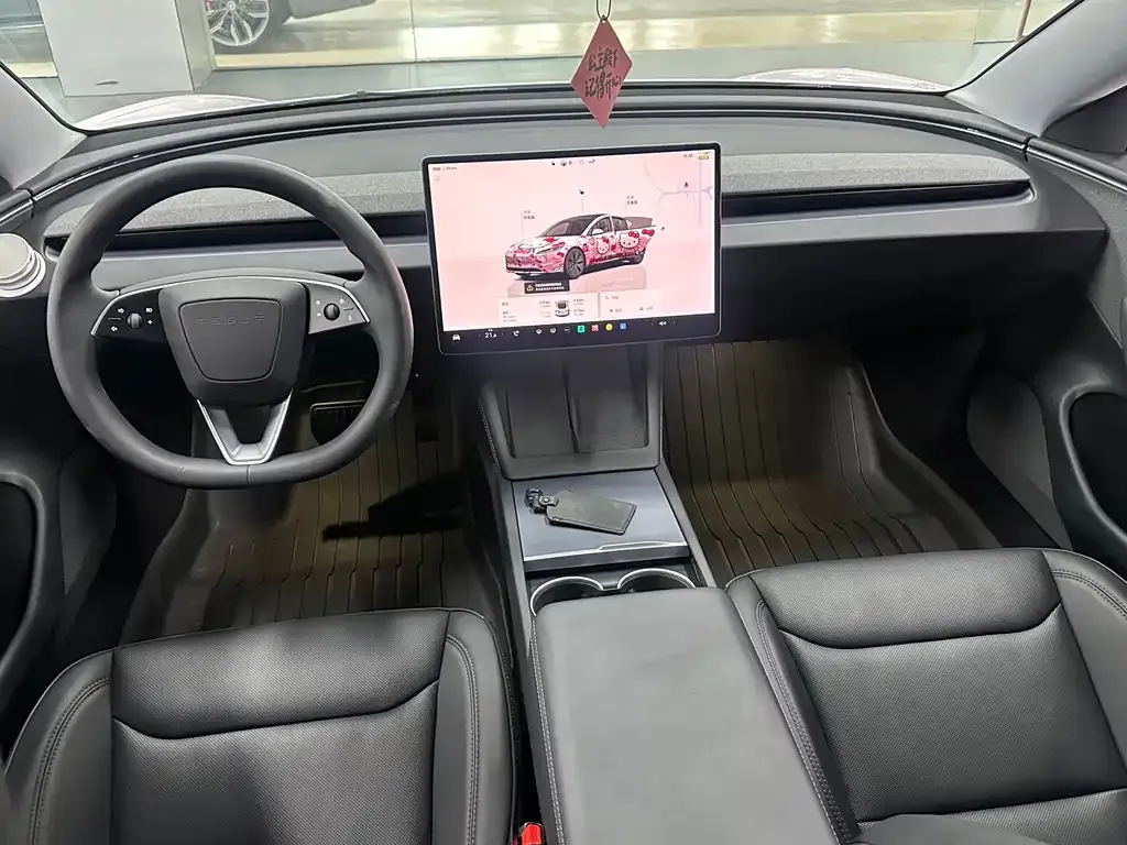 Tesla Model 3 — фото 5