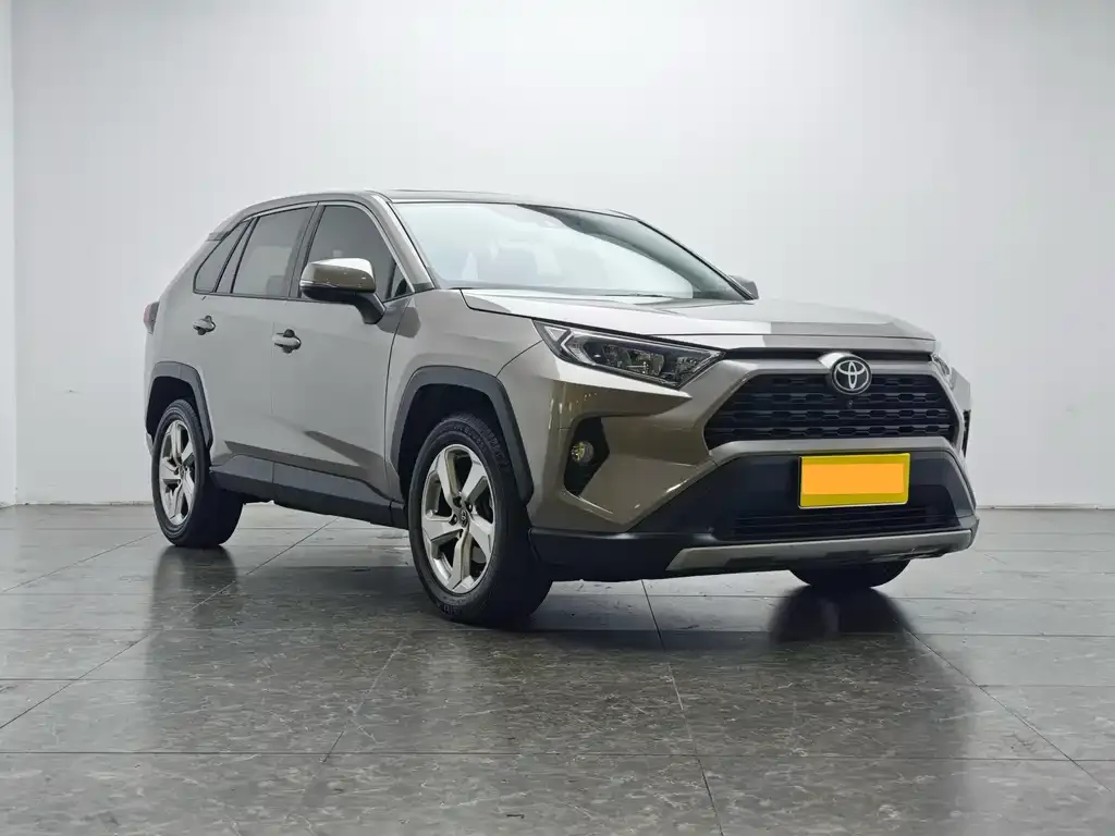 Toyota RAV4 — фото 4