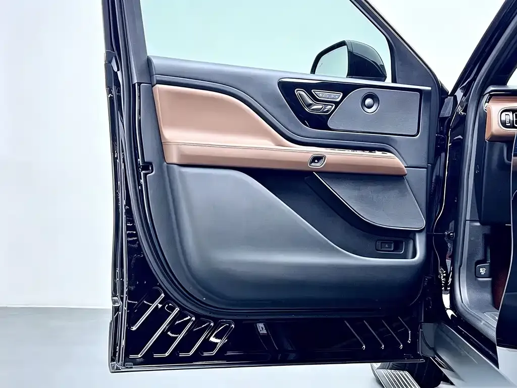 Lincoln Aviator — фото 3