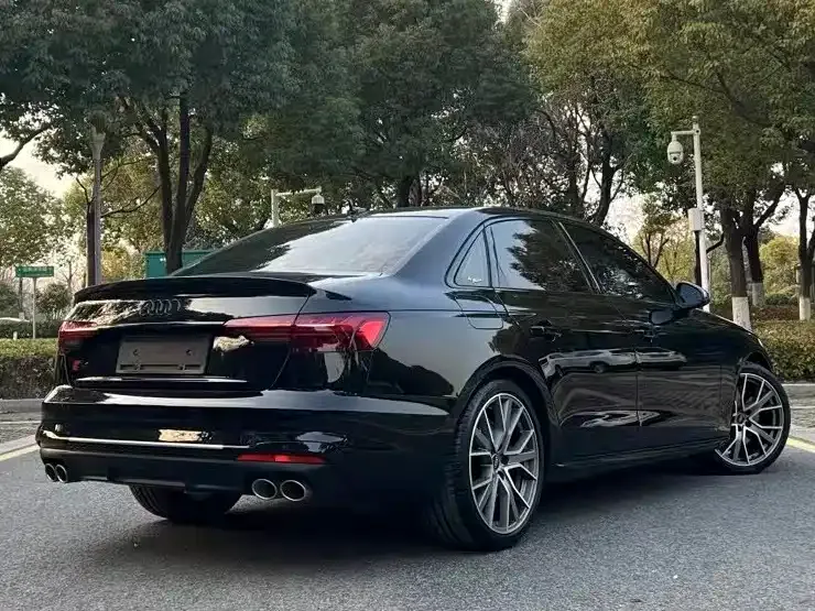 Audi S4 — фото 2