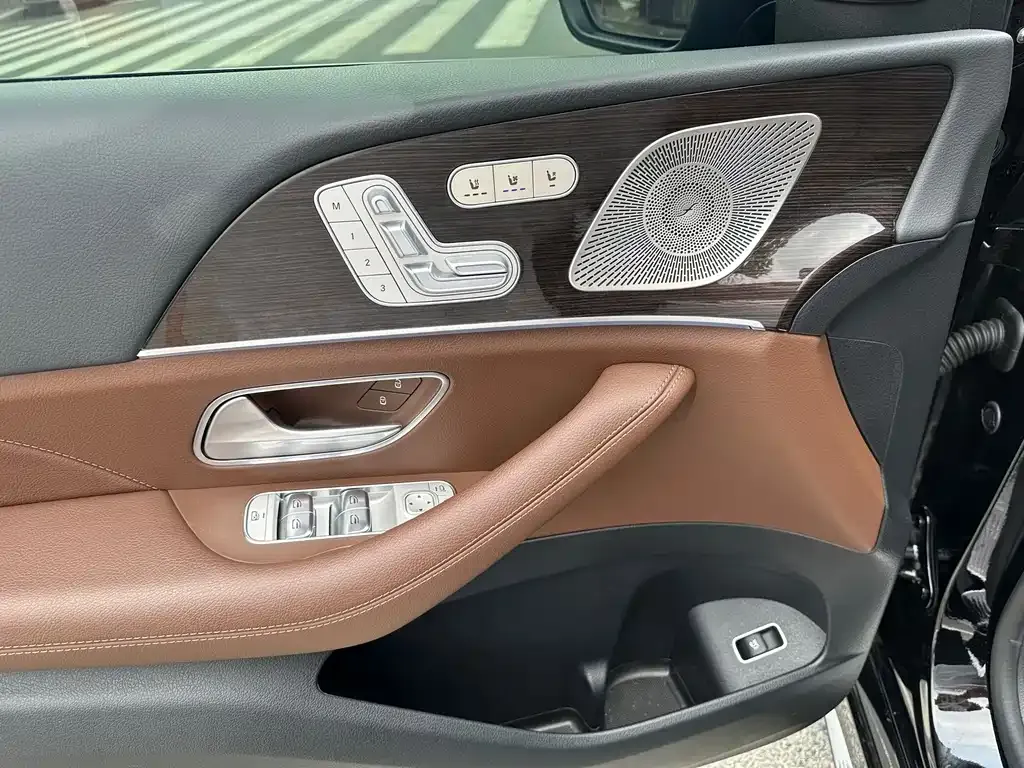 Mercedes-Benz GLE (Import) — фото 8