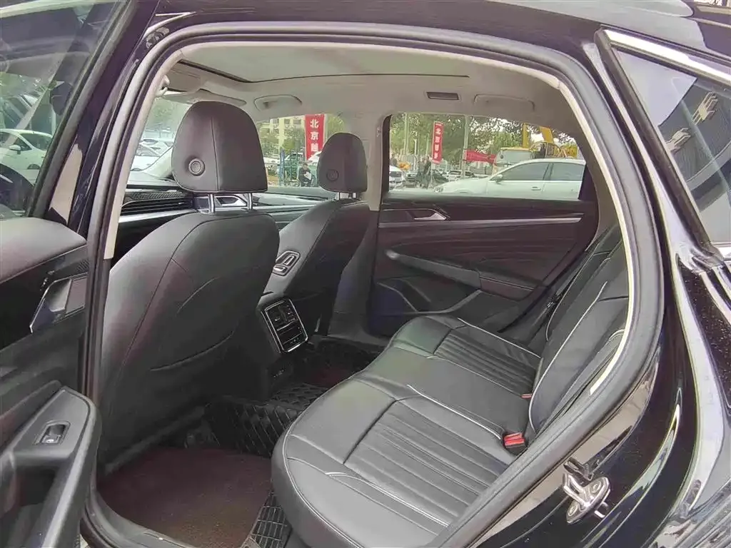 Volkswagen Passat — фото 8