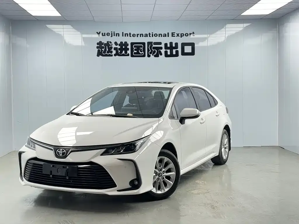Toyota Corolla — фото 1