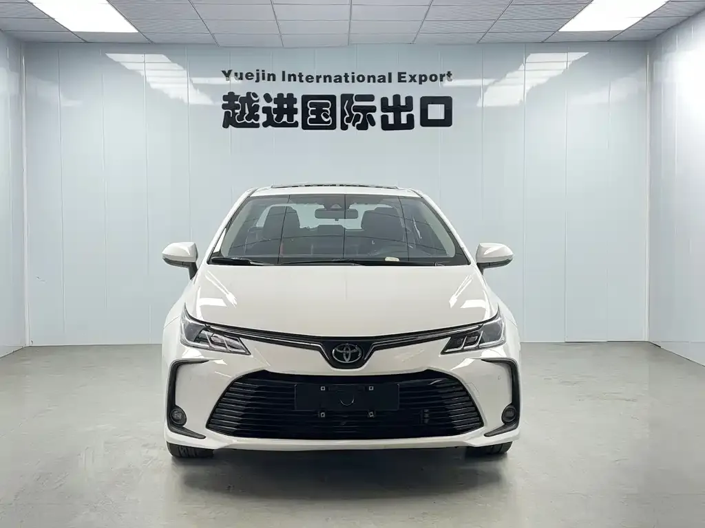 Toyota Corolla — фото 2