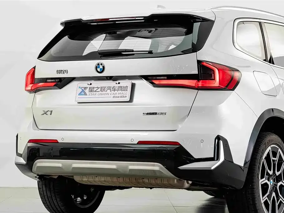 BMW X1 — фото 9