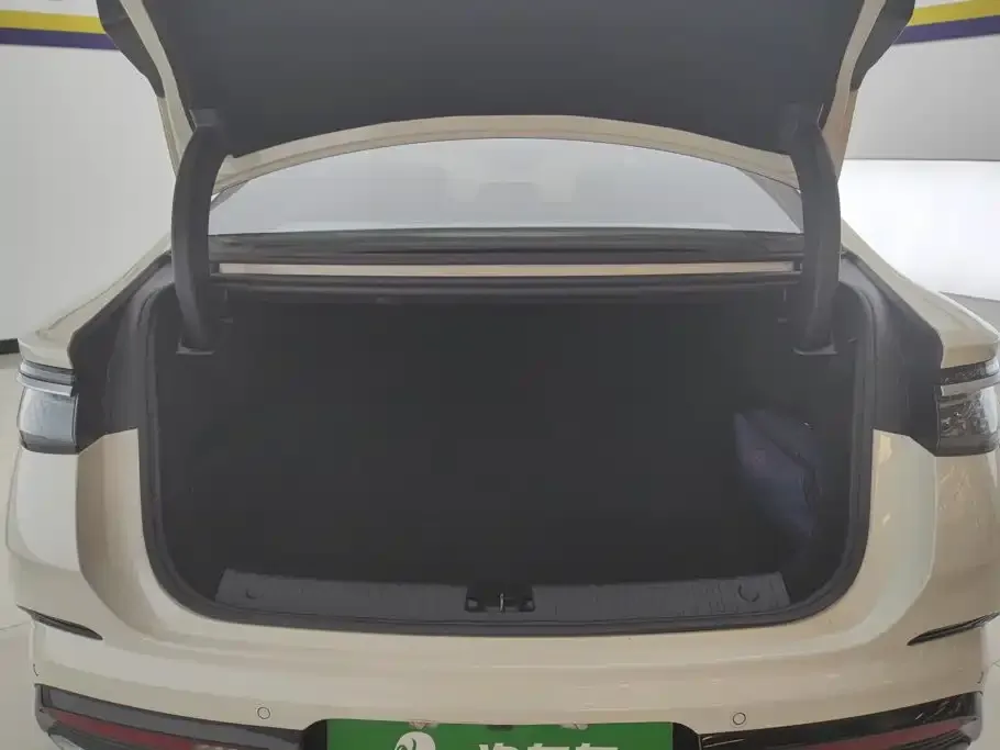 BYD Seal 07 DM-i — фото 3
