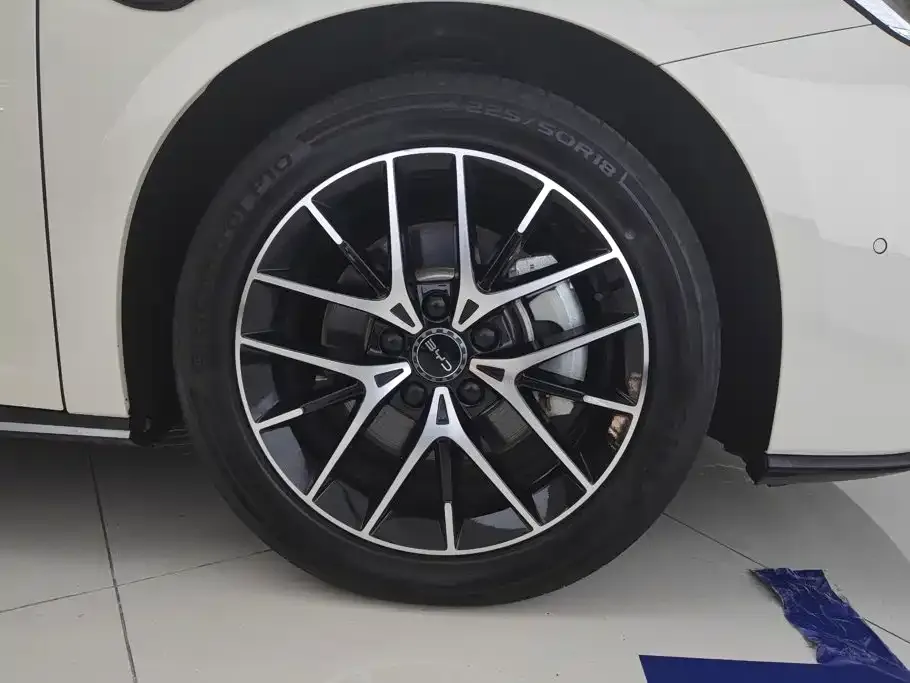 BYD Seal 07 DM-i — фото 2
