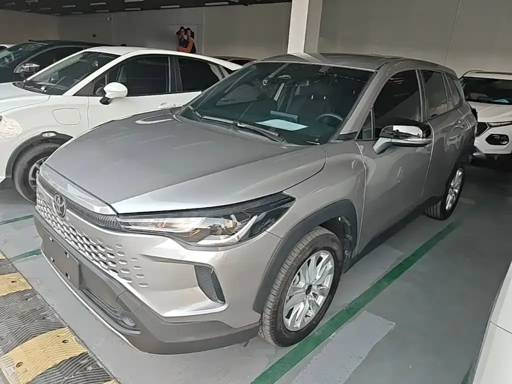 Toyota Corolla Cross — фото 6