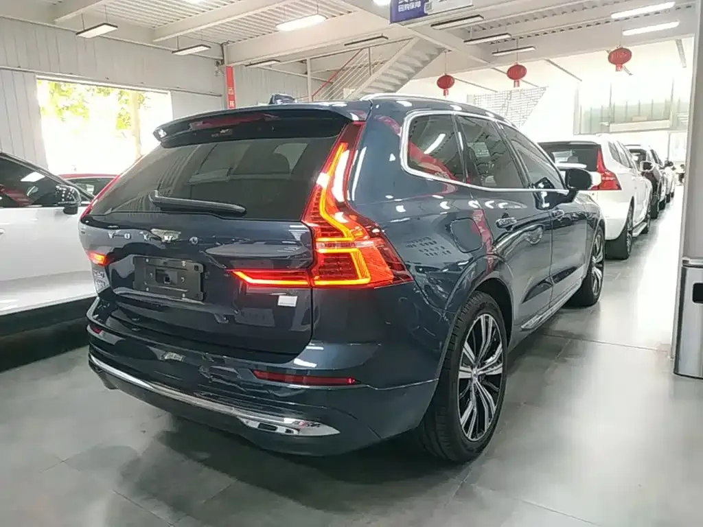 Volvo XC60 PHEV — фото 6