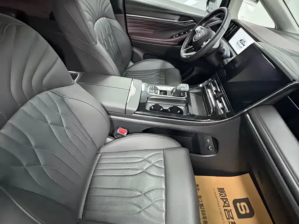 GAC Motor Trumpchi M8 — фото 10