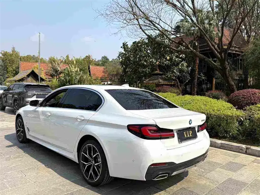 BMW 5 Series — фото 2