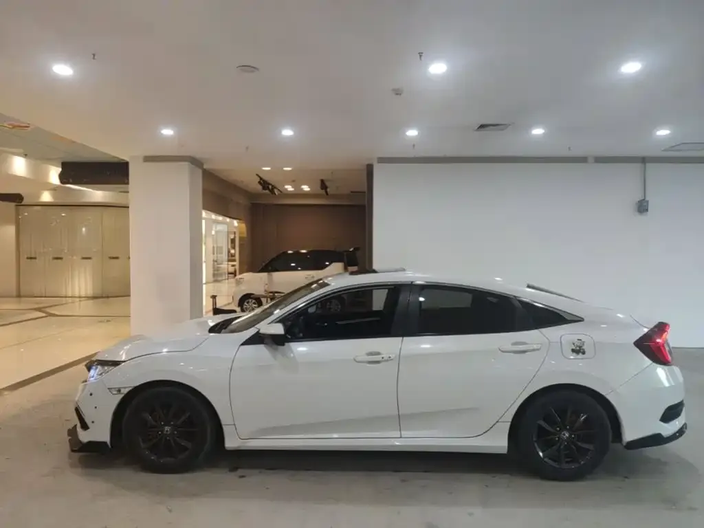 Honda Civic — фото 9