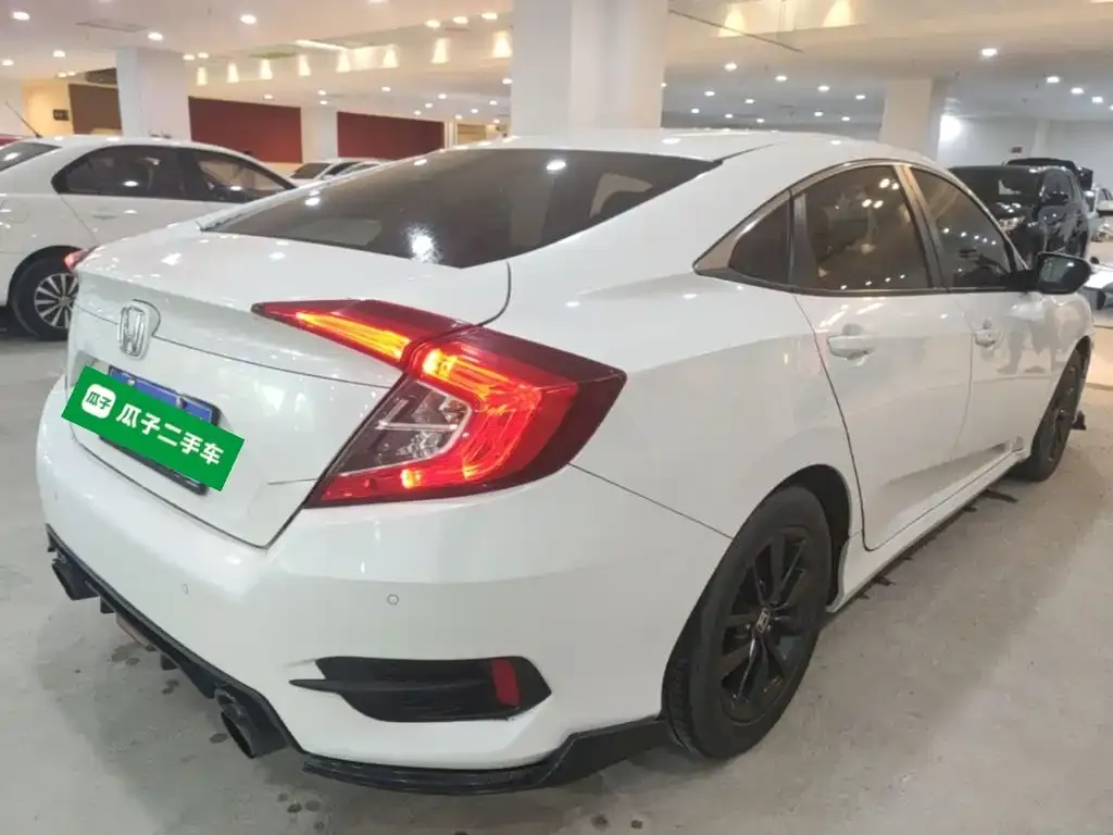 Honda Civic — фото 5