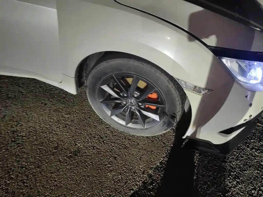 Honda Civic — фото 10