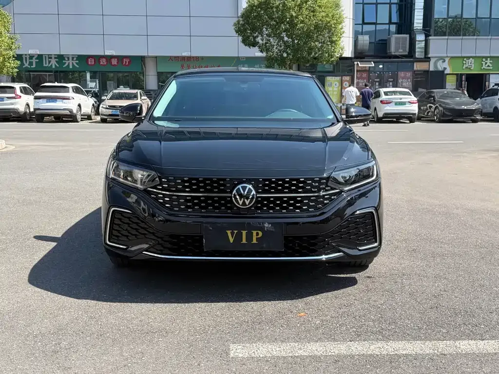 Volkswagen Passat — фото 2