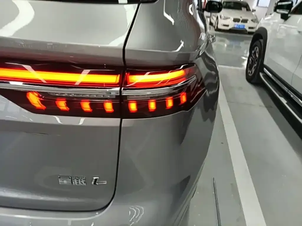 Geely Xingyue L — фото 1