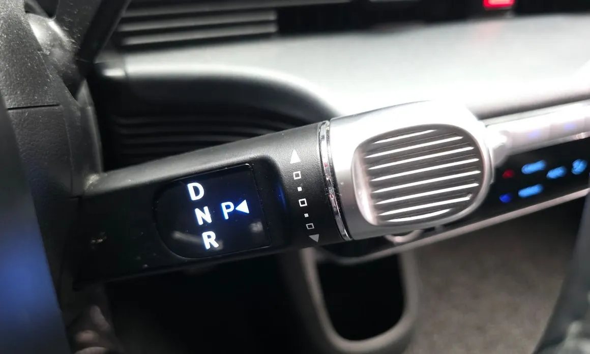 Hyundai Ioniq5 — фото 2
