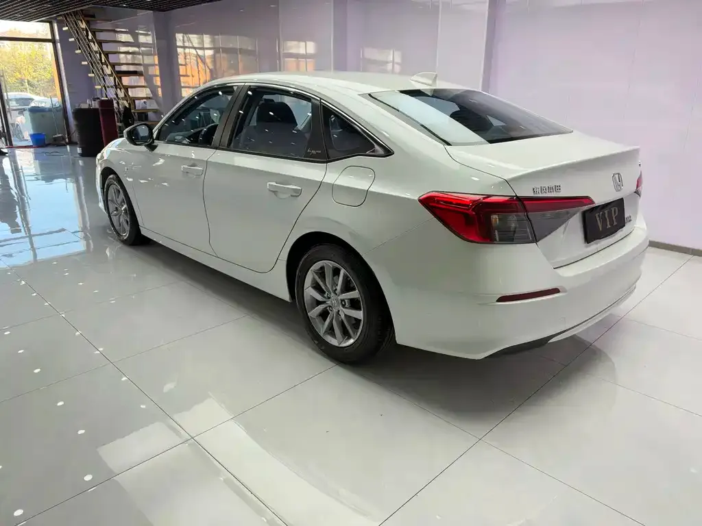 Honda Civic — фото 7
