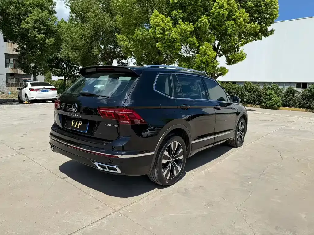 Volkswagen Tiguan L — фото 4