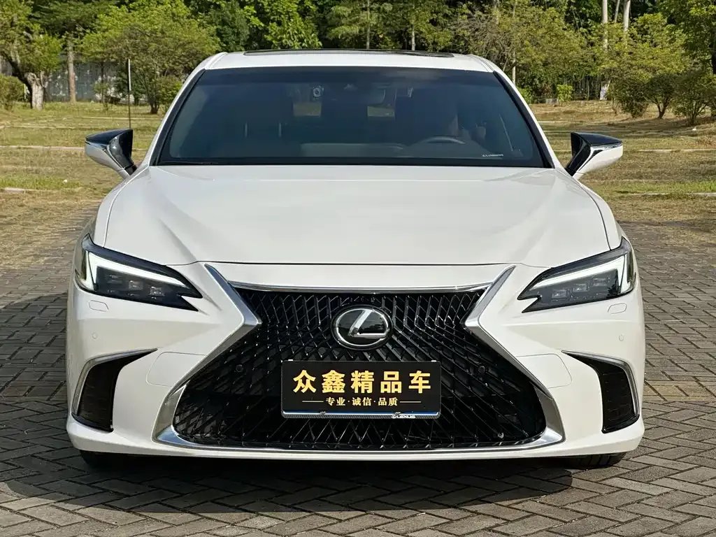 Lexus ES — фото 6