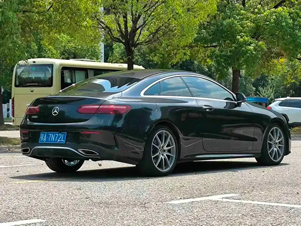 Mercedes-Benz E-Class (Import) — фото 6