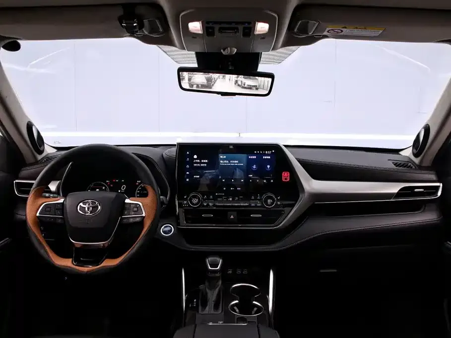 Toyota Highlander — фото 7