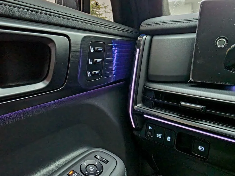 Hyundai Santafe — фото 8