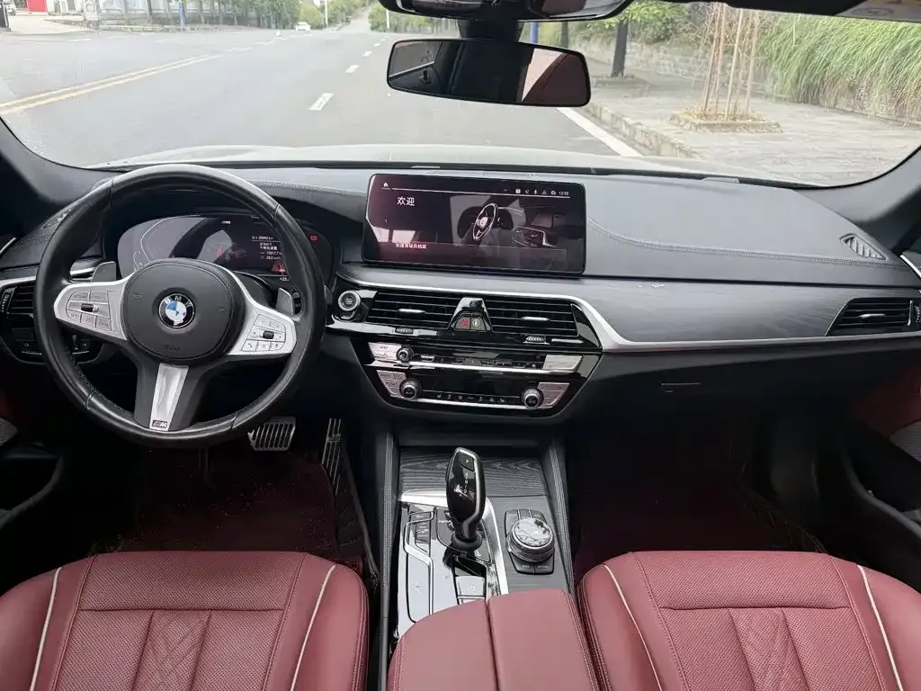 BMW 5 Series — фото 5