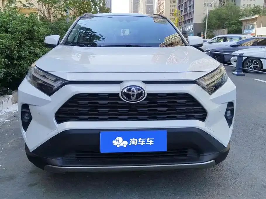 Toyota RAV4 — фото 10