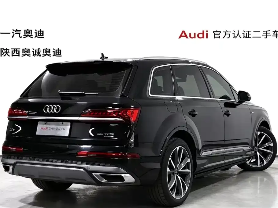 Audi Q7 — фото 9