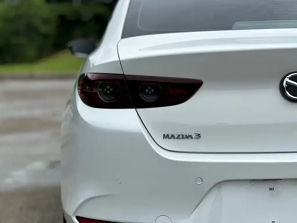 Mazda 3 Axela — фото 2
