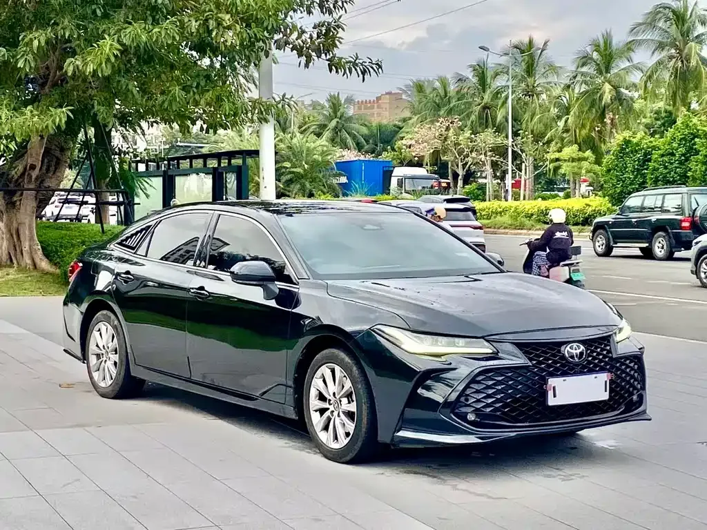 Toyota Avalon — фото 9