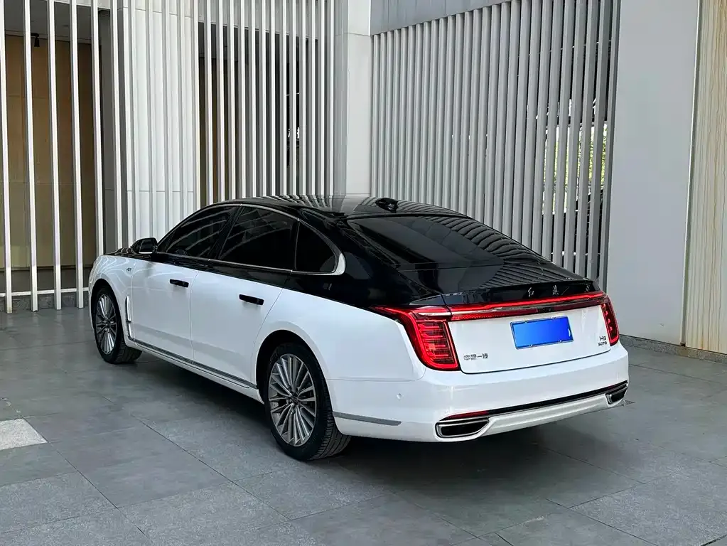 Hongqi H9 — фото 3